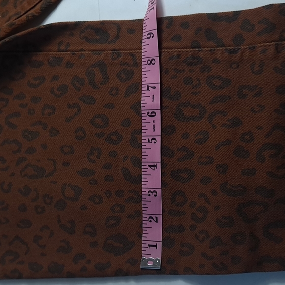 WOMEN'S HIGH RISE JEANS 2 UNIVERSAL THREAD - Picture 12 of 16